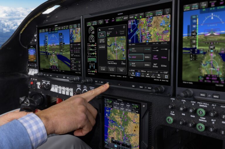 Pilot using the dedicated emergency page on a Garmin AXIS multi-display experimental panel